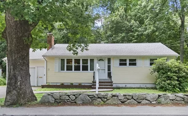 8 Summer St, Easton, MA 02356