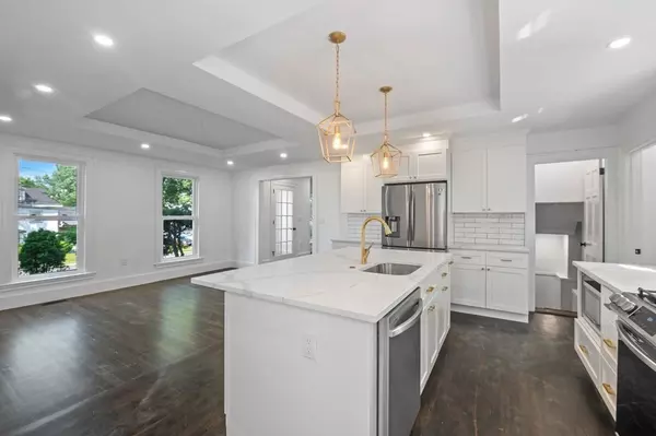 Peabody, MA 01960,308 Lowell St