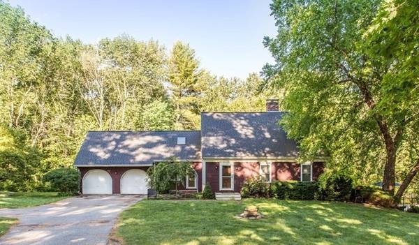 71 Hunt Rd, West Brookfield, MA 01585