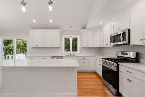 Abington, MA 02351,3 Roslyn Street
