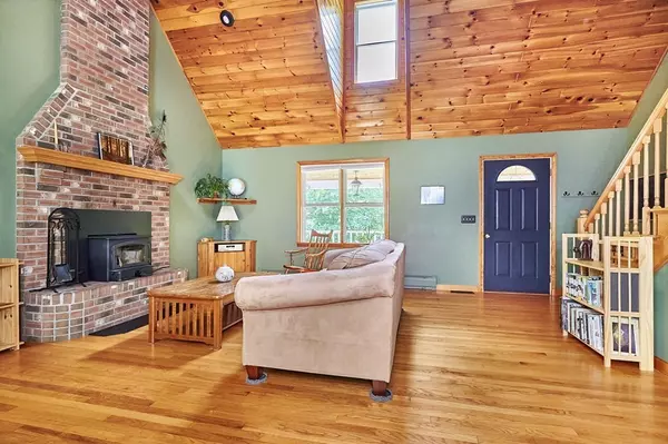 Huntington, MA 01050,11 Cullen Hill Rd