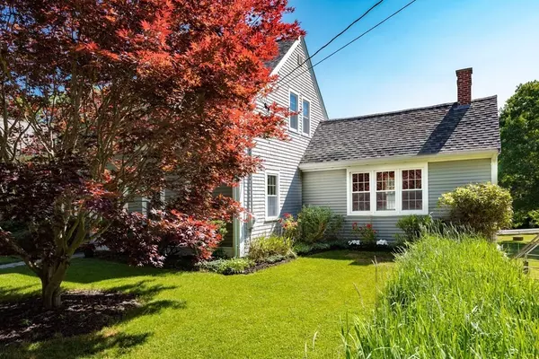 Berkley, MA 02779,19 Plain Street East