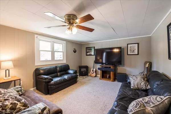 Lynn, MA 01904,76 Commonwealth Rd