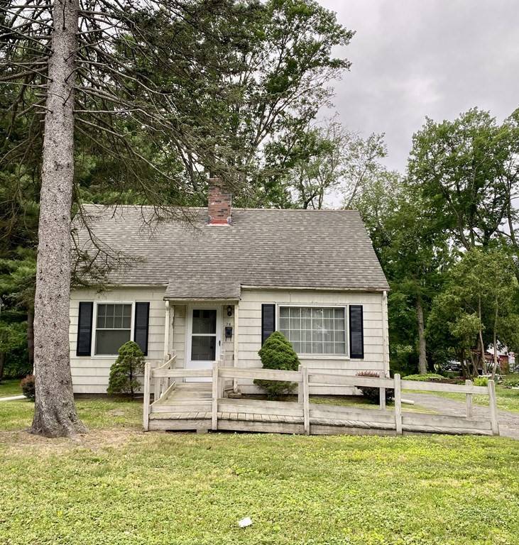 78 Mayflower Rd, Springfield, MA 01118