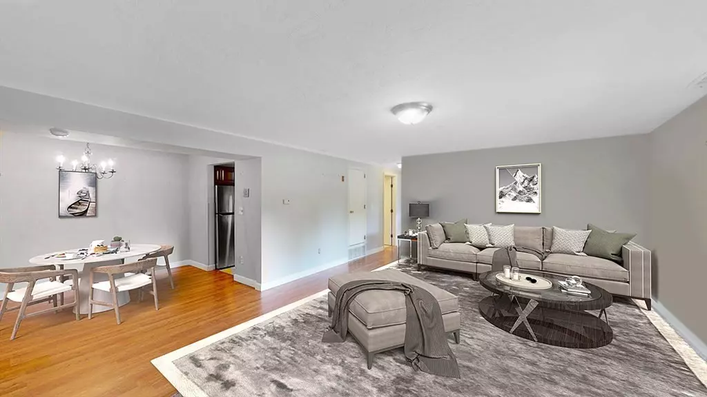Abington, MA 02351,3 Kingswood Dr #1