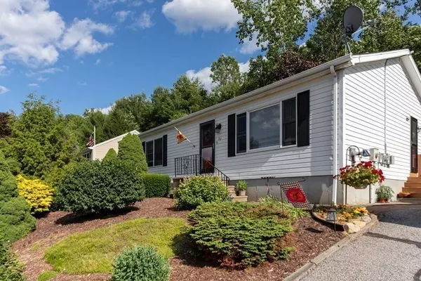 Northborough, MA 01532,42 Deacon Street #42