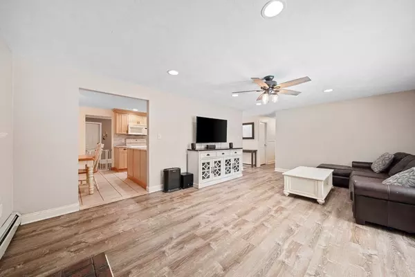 Peabody, MA 01960,7 Theresa Road