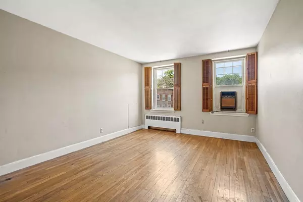 Brookline, MA 02445,23 Englewood Ave. #6