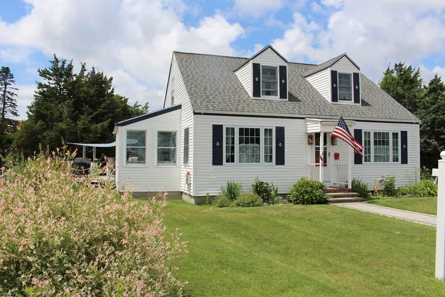 7 Central Place, Bourne, MA 02532