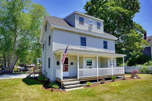 18 Holliston St, Medway, MA 02053