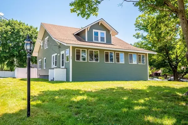 547 N Main St, Raynham, MA 02767