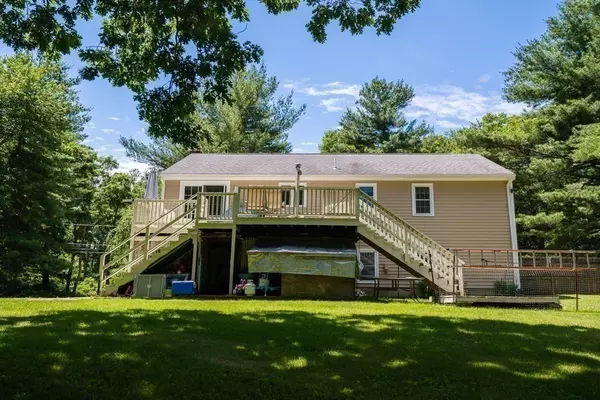 Lakeville, MA 02347,19 N Precinct St
