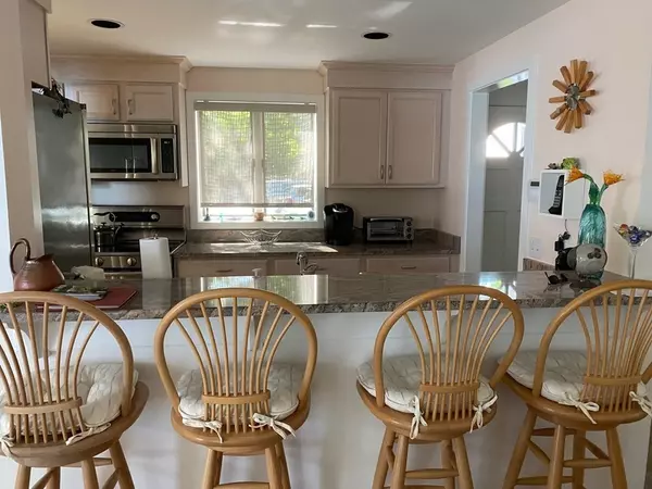 Mashpee, MA 02649,100 Mid-Iron Way #7023