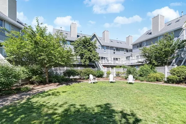 Medford, MA 02155,20 Ship Ave #33