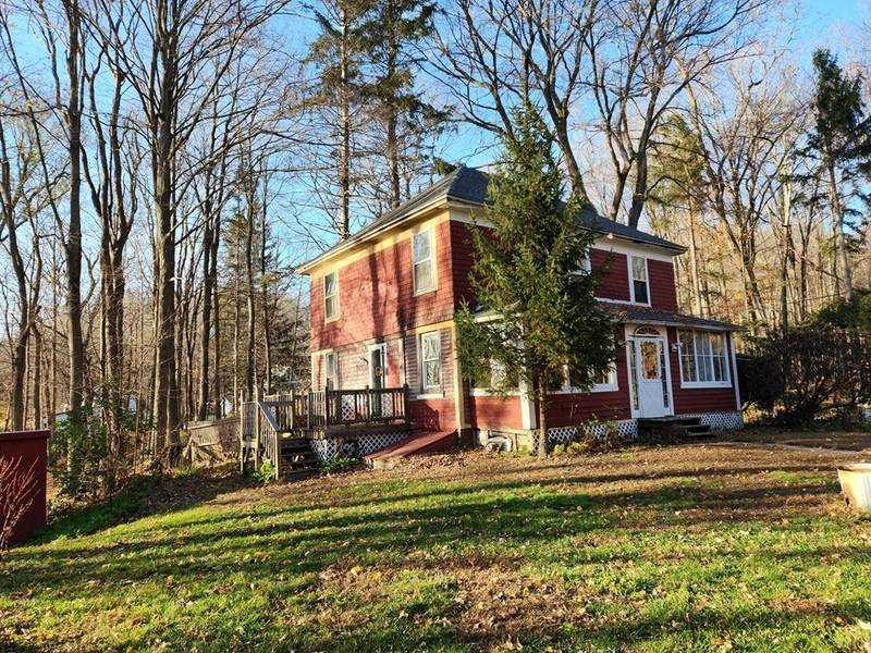 54 Greenfield Road, Montague, MA 01351