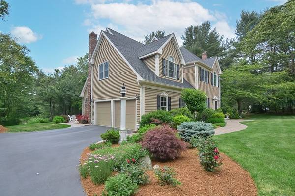 Holliston, MA 01746,30 Morgans Way