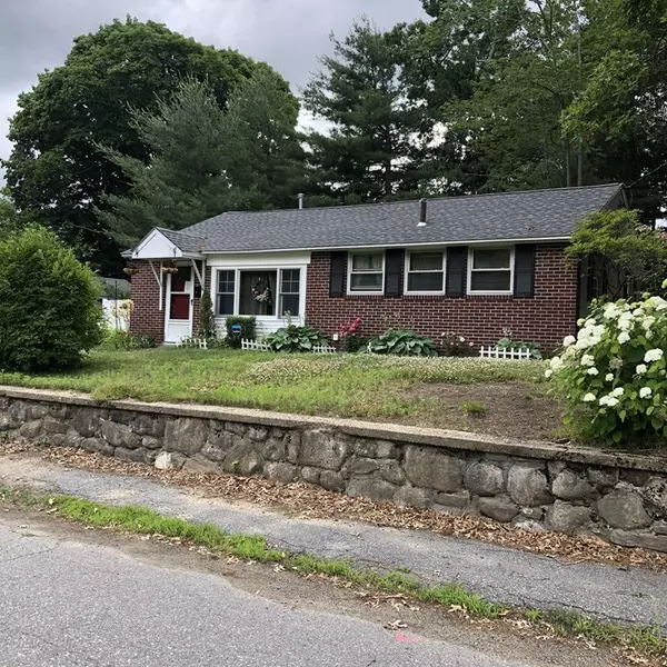 4 Longedge Rd, Clinton, MA 01510