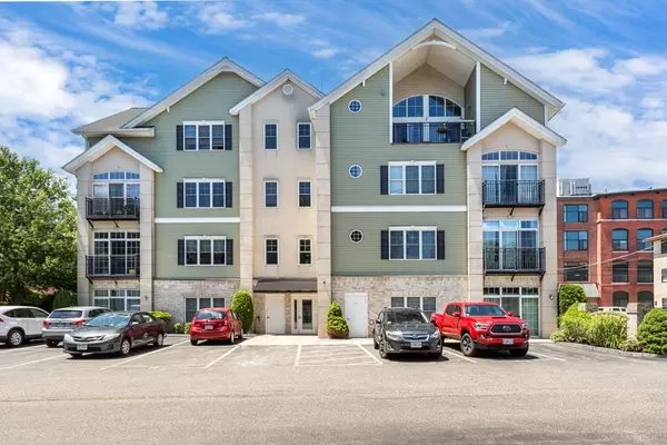 Mansfield, MA 02048,163 Rumford Ave #202