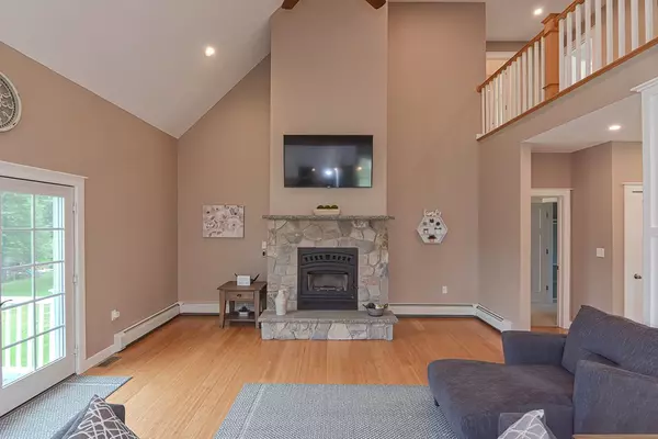 Bolton, MA 01740,128 Nourse Rd