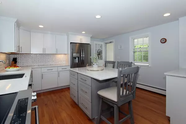 Harwich, MA 02645,6 Seaward Ln