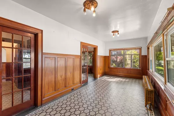 Gloucester, MA 01930,131 Western Ave