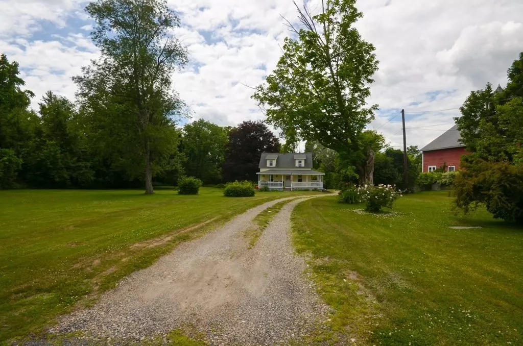 Sutton, MA 01590,9 Singletary Ave