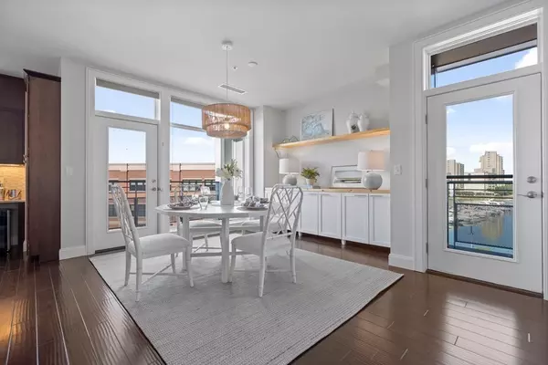 Hingham, MA 02043,23 Shipyard  Dr #405