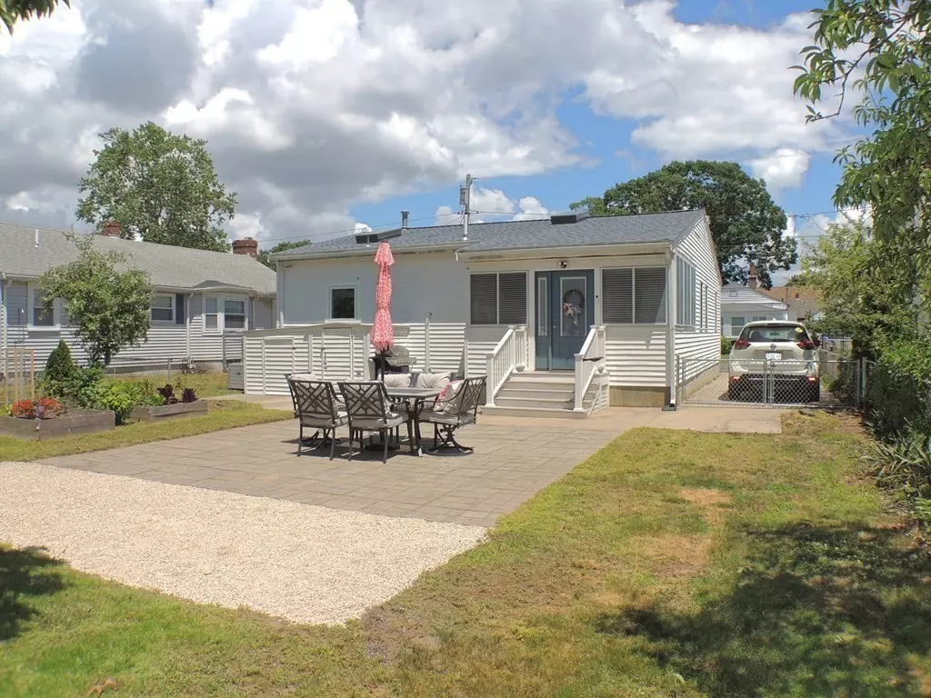 Wareham, MA 02571,35 Bayview Street