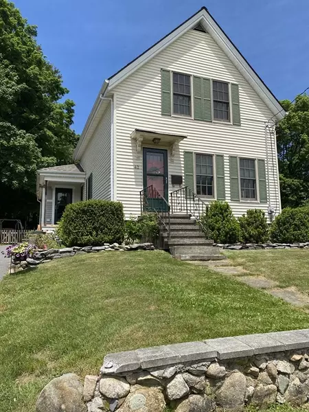 42 Belmont St, Whitman, MA 02382