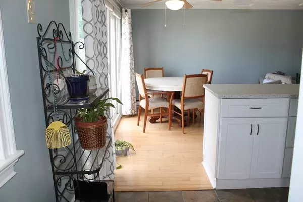 Amesbury, MA 01913,19 Glen Devin St #19