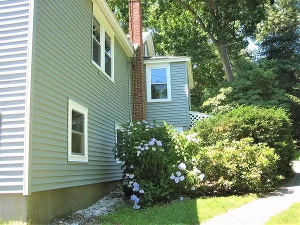 Littleton, MA 01460,40 Shaker Ln