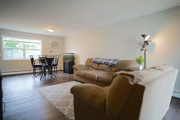 Amesbury, MA 01913,25 Senee Ct #25
