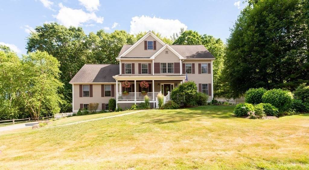 13 Hillside Dr, Georgetown, MA 01833