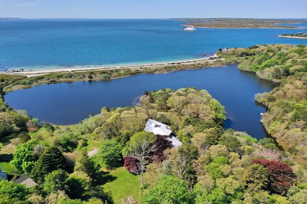 165 Nobska Road, Falmouth, MA 02543