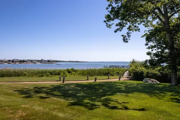 Mattapoisett, MA 02739,7 Holly Woods Rd