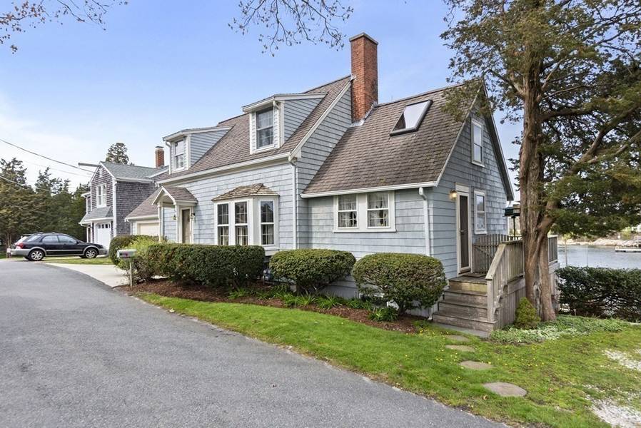 4 Wenaumet Bluffs Drive, Bourne, MA 02559