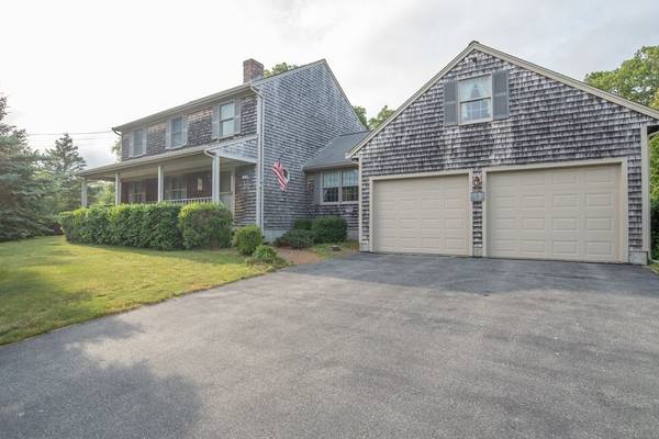 69 Brookwood Dr, Westport, MA 02790