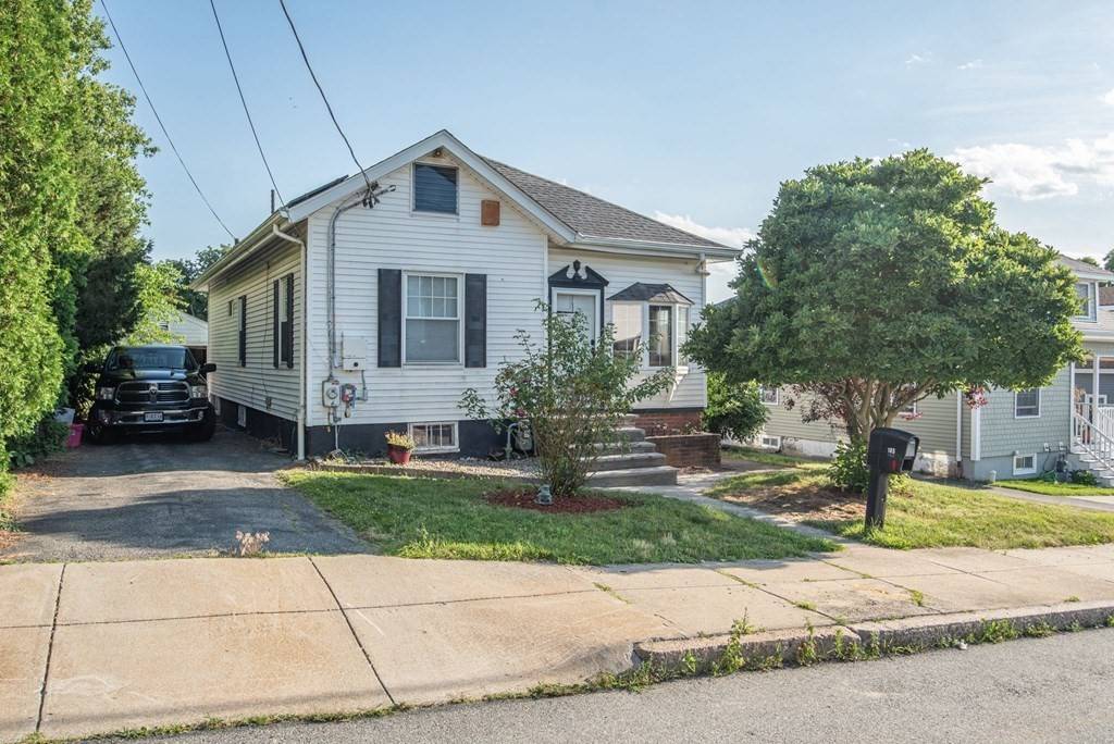 185 Sprague St, Fall River, MA 02724