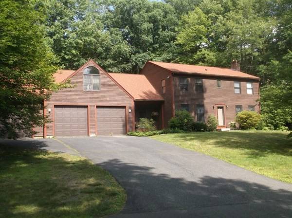 76 Woodlot Rd, Amherst, MA 01002