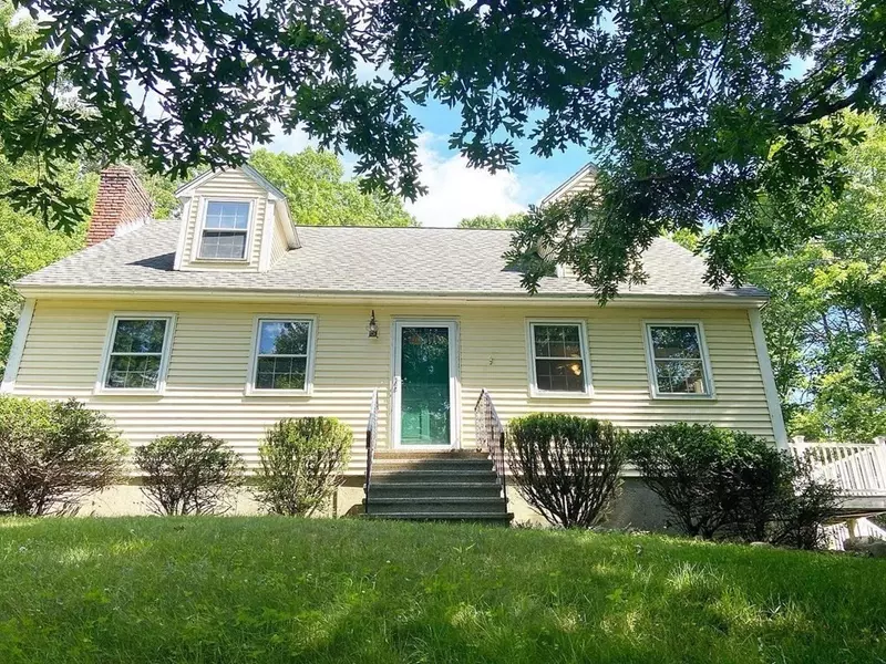 17 N End Road, Townsend, MA 01469