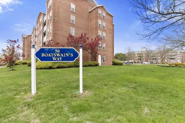 50 Boatswain Way #210, Chelsea, MA 02150