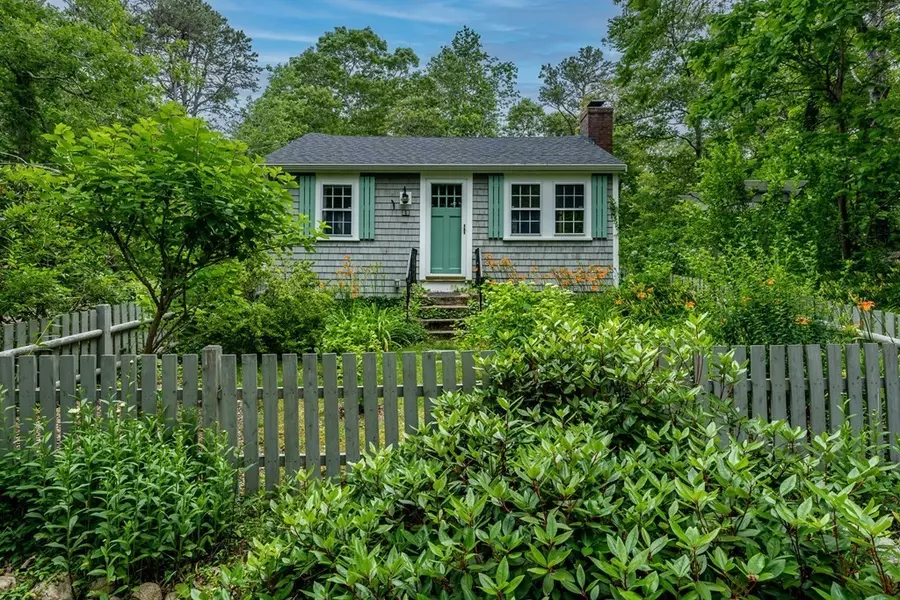 96 Pleasant Pines Ave, Barnstable, MA 02632