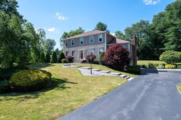 Dudley, MA 01571,10 Camelot Circle