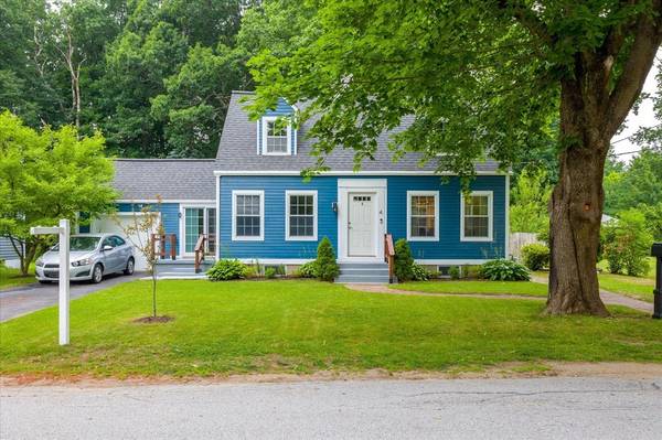 4 Harberton Dr, Leicester, MA 01524