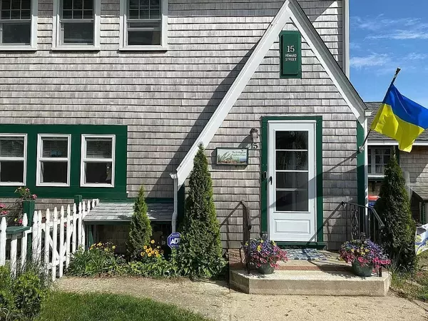 15 Howard St, Wareham, MA 02571