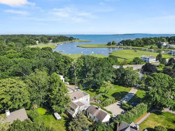 Duxbury, MA 02332,22 Cove St