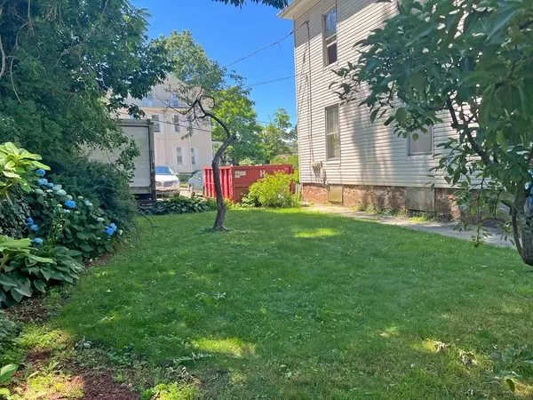 Fall River, MA 02720,88 Prospect St
