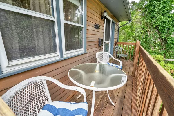 Yarmouth, MA 02664,109 Seaview Ave #9