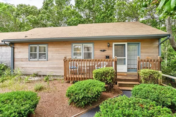 Yarmouth, MA 02664,109 Seaview Ave #9