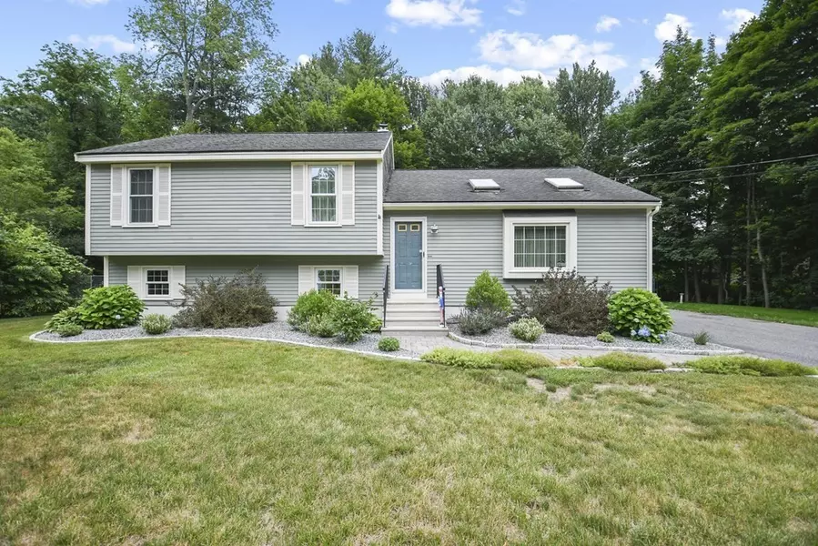 33 Clinton Road, Sterling, MA 01564